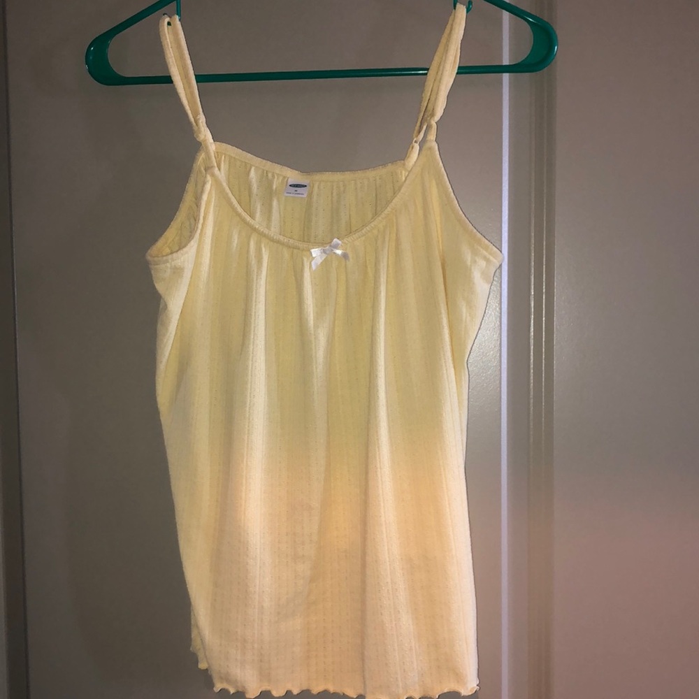 Pastel yellow medium old navy flowy summer tanktop